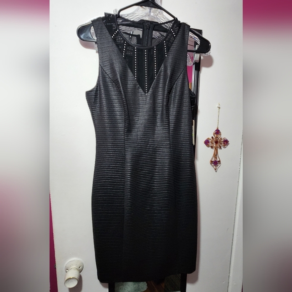 Guess Dresses & Skirts - Guess Sheath Dress